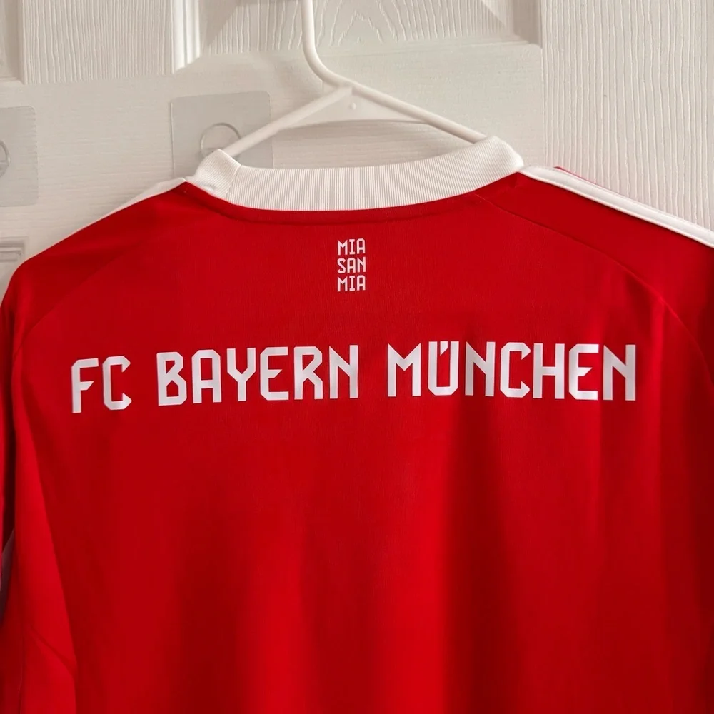 NWT FC Bayern 24/25 Home Authentic Jersey Adidas Bundesliga Size L